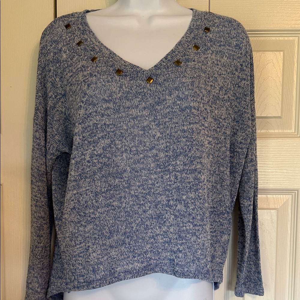 Edge Heathered Blue V-Neck Sweater with Gold Studs